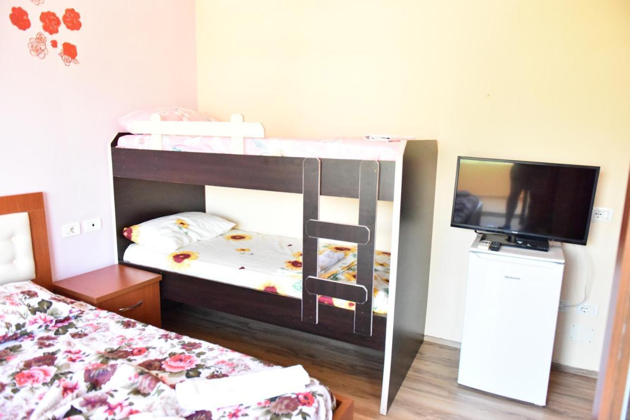 Hotel Kriti Max , Shengjin Shëngjin Esterno foto