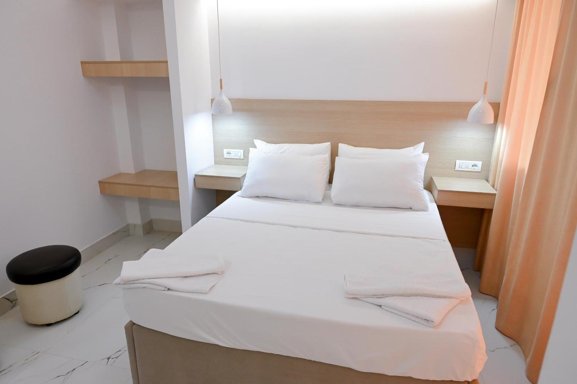 Hotel Kriti Max , Shengjin Shëngjin Esterno foto