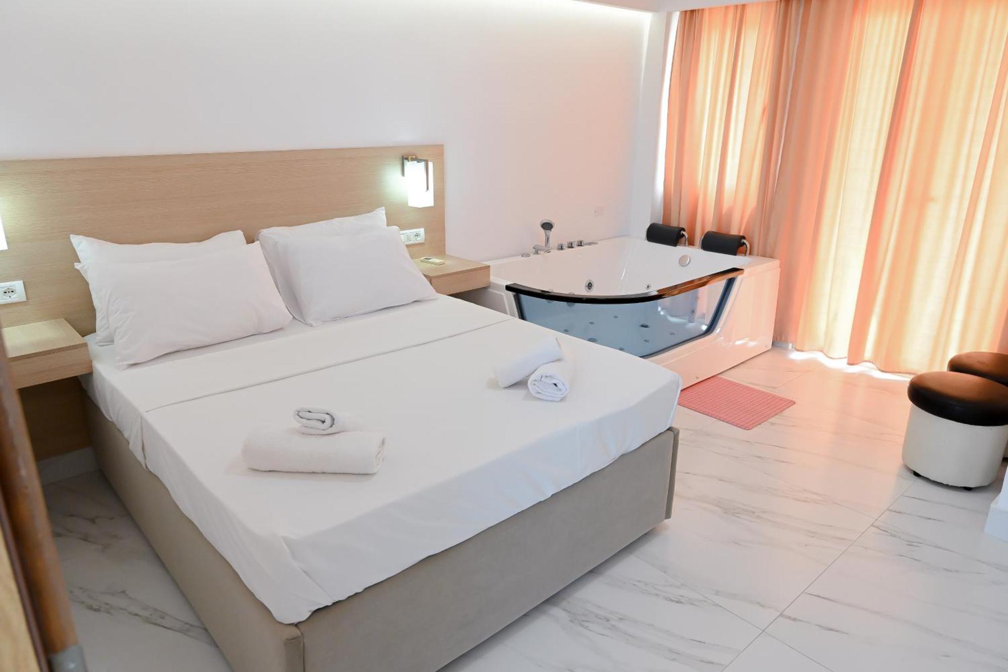 Hotel Kriti Max , Shengjin Shëngjin Esterno foto