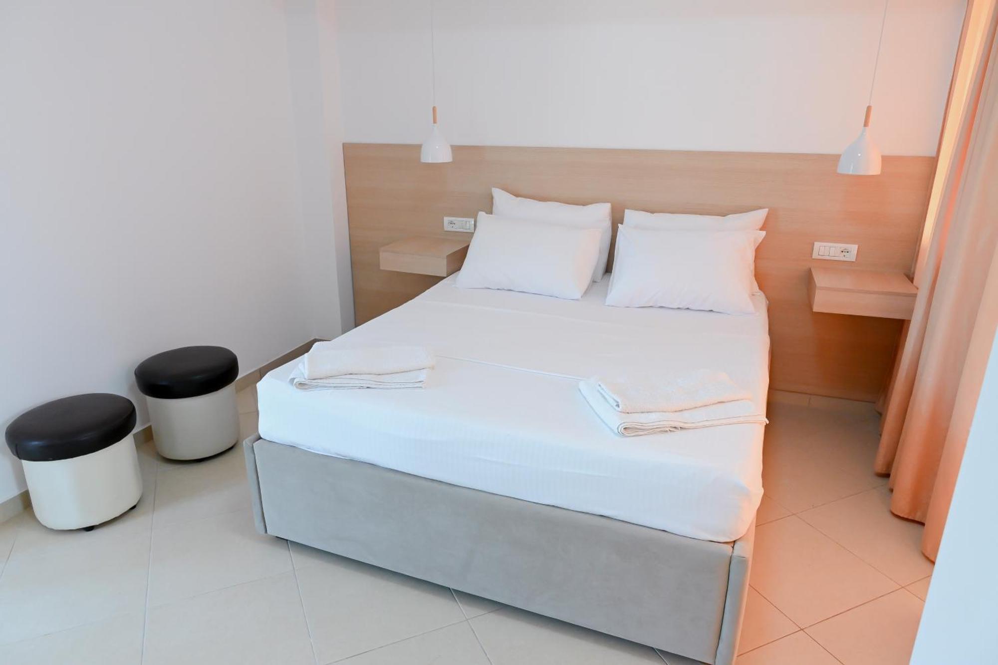 Hotel Kriti Max , Shengjin Shëngjin Esterno foto