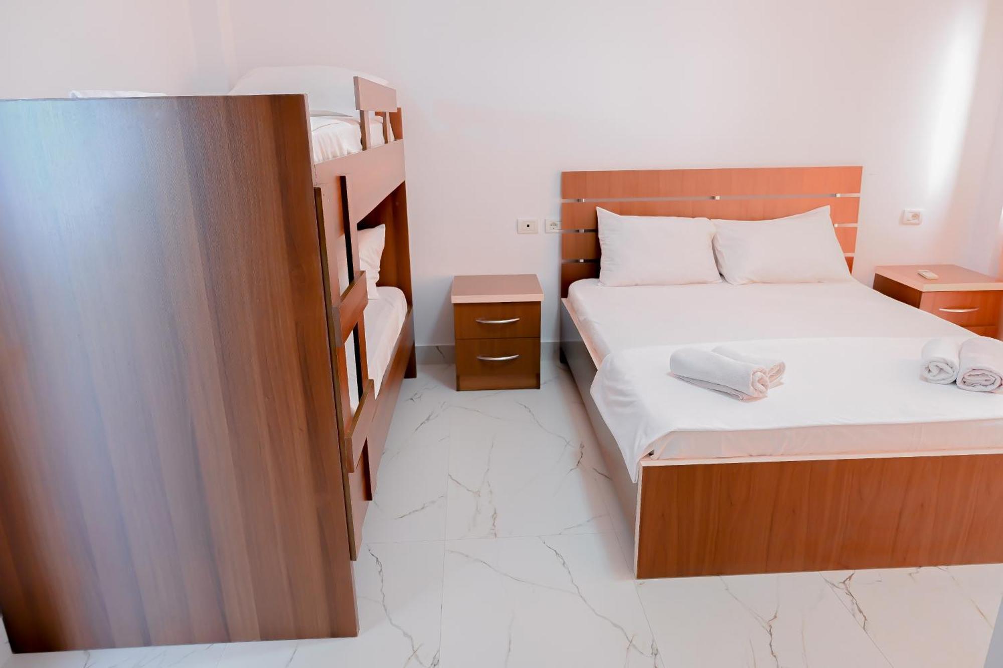 Hotel Kriti Max , Shengjin Shëngjin Esterno foto