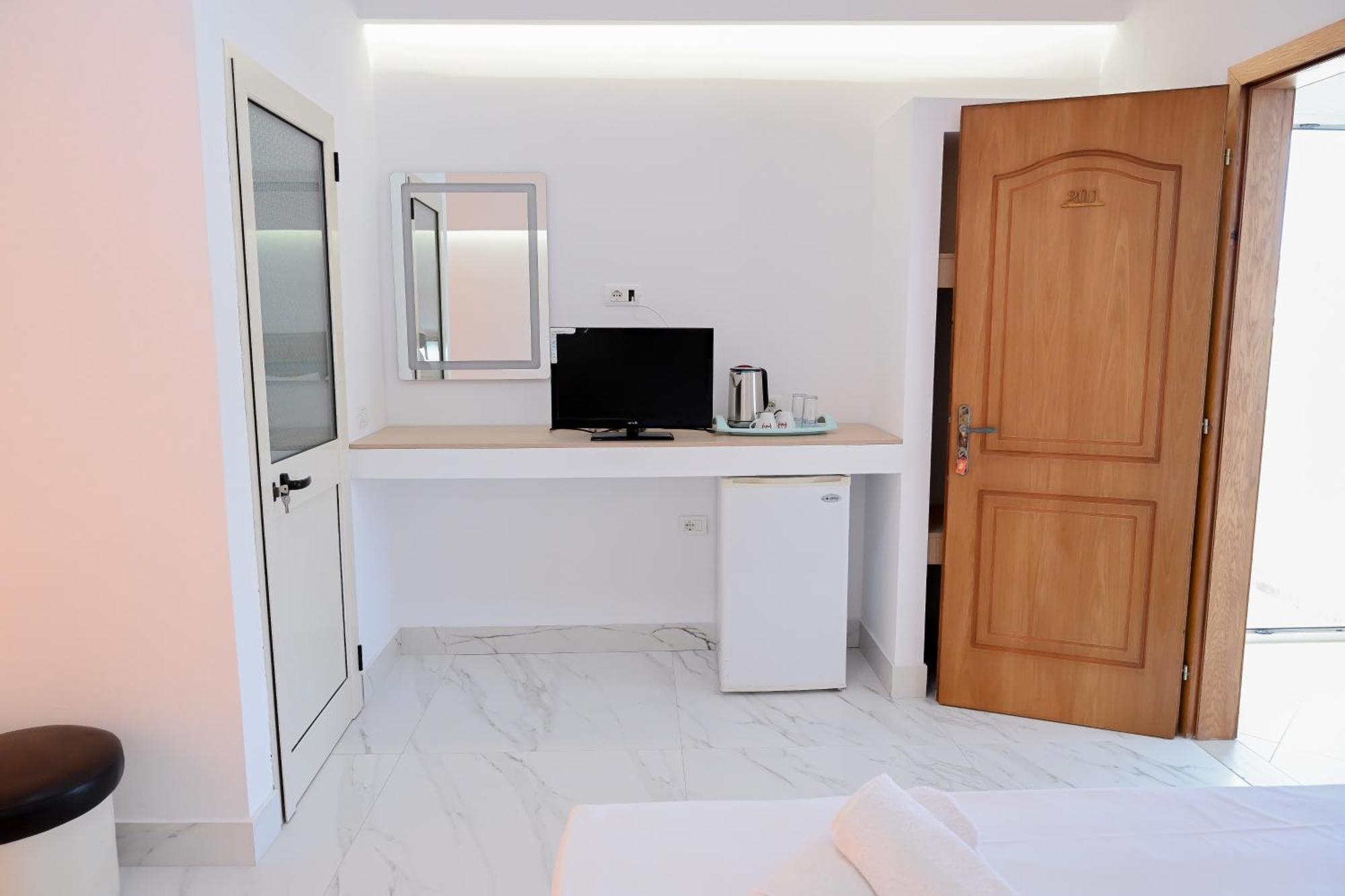 Hotel Kriti Max , Shengjin Shëngjin Esterno foto
