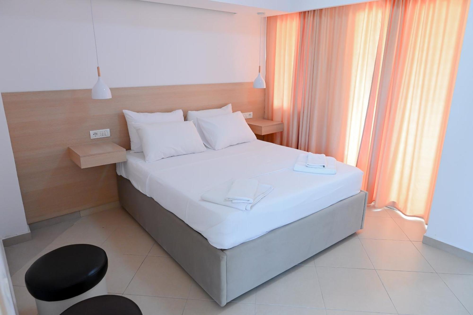 Hotel Kriti Max , Shengjin Shëngjin Esterno foto