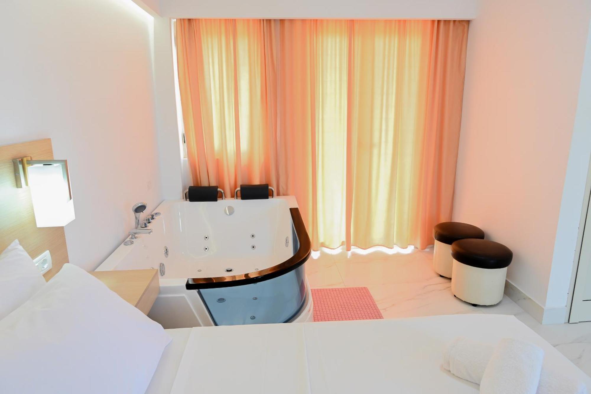 Hotel Kriti Max , Shengjin Shëngjin Esterno foto