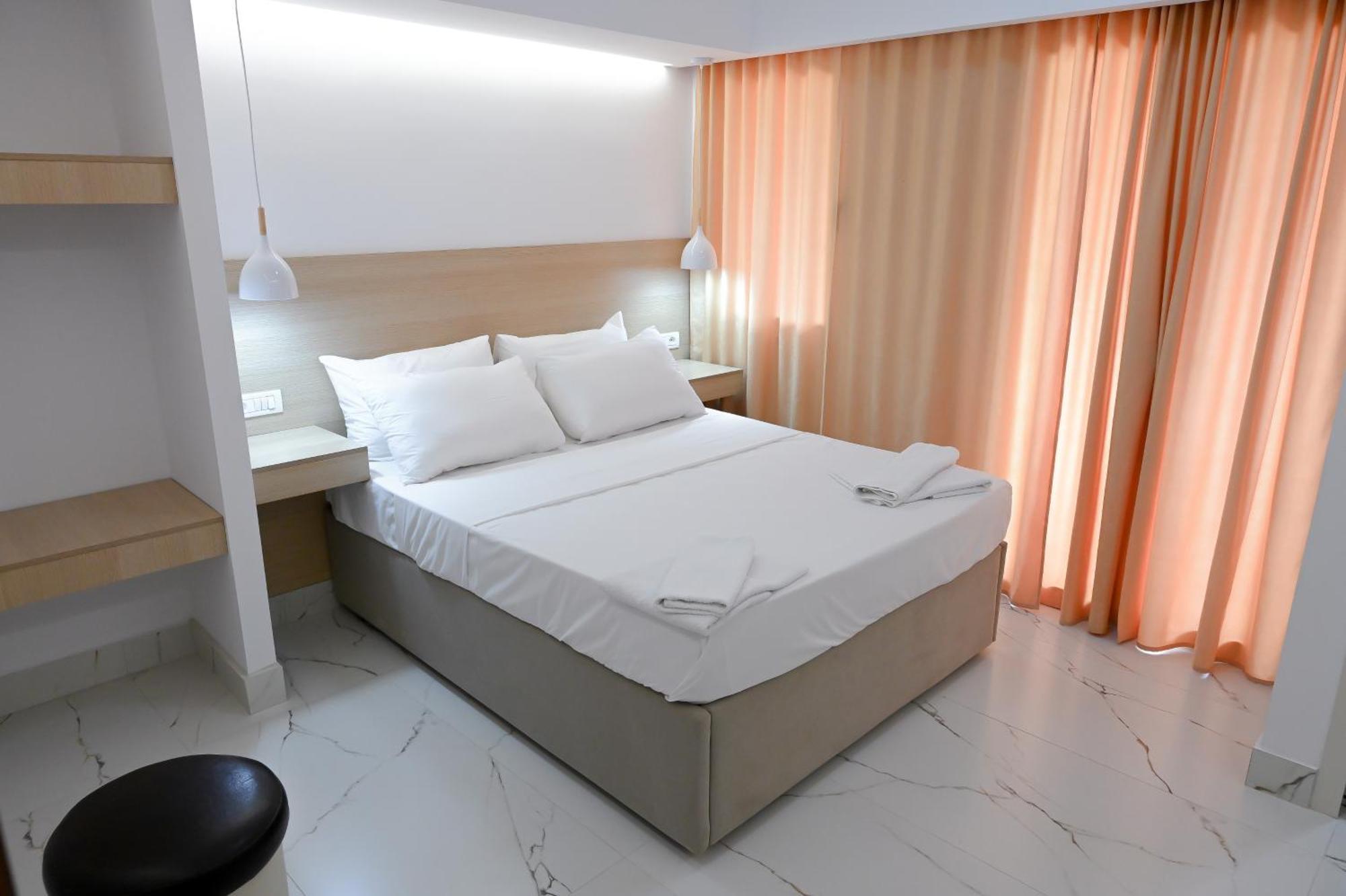 Hotel Kriti Max , Shengjin Shëngjin Esterno foto